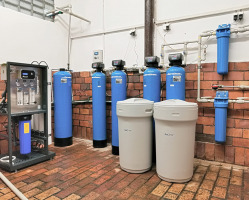 Reverzní osmóza EUROCLEAN + změkčovače vody AquaSoftener