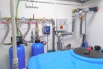 Úpravna vody AquaPyr (vlevo) a AquaBed